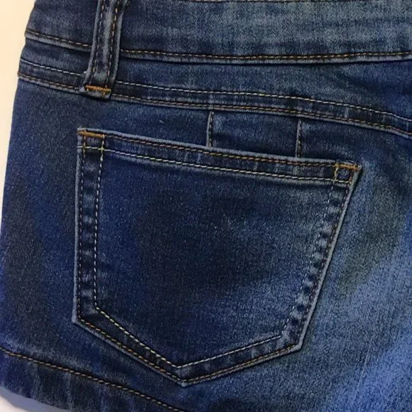 B. B. JEANS Stretch Denim Shorts - Picture 8 of 11